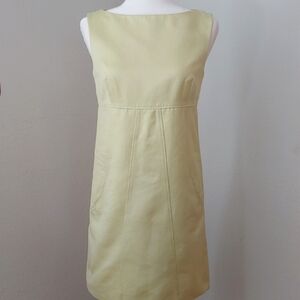 Burberry London Luxury Yellow Sleeveless Women's Shift Dress in size 6